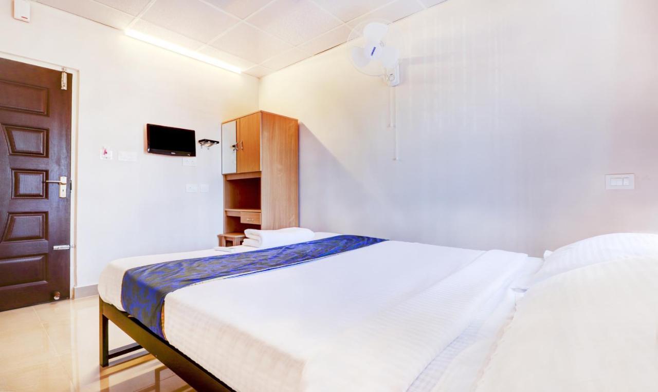 Tri-Star Presidency Cochin Hotell Kochi Exteriör bild